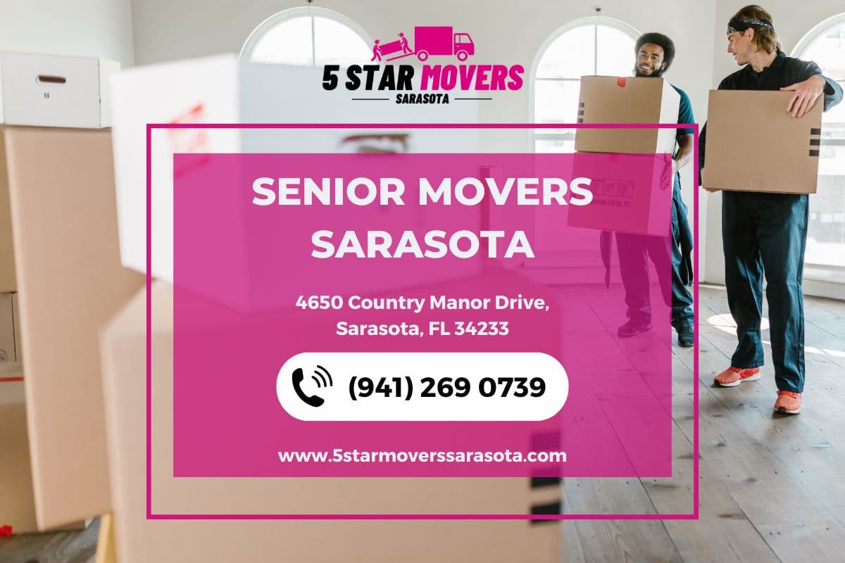 What is a senior move manager and what do they do?